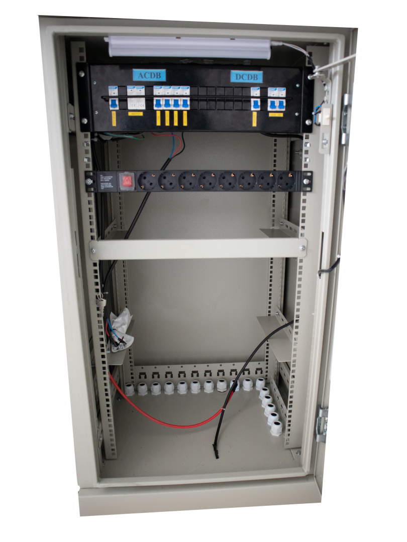 ODC Cabinet Outdoor Custom 20U terbuka menampilkan PDU, ACPDB, dan DCDB.
