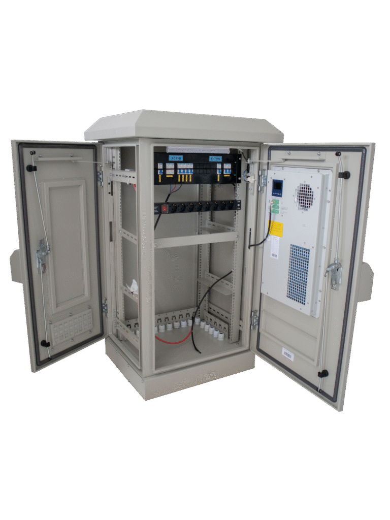 ODC Cabinet Outdoor Custom 20U dengan pintu terbuka untuk akses instalasi.